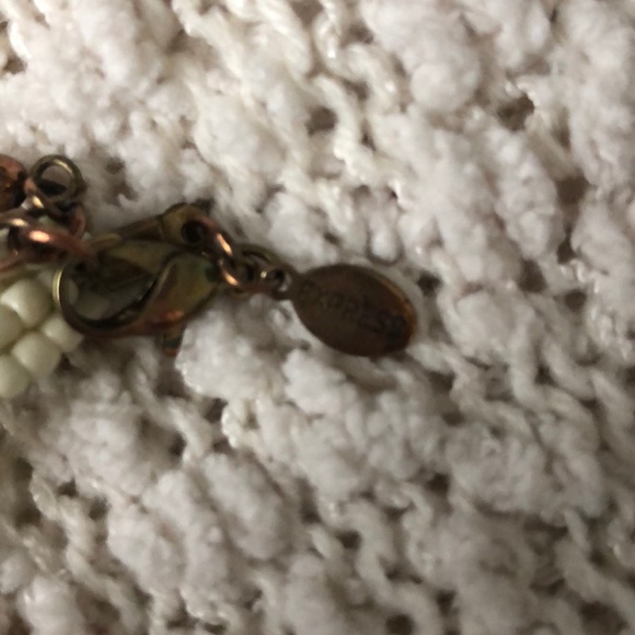 Beaded Cream and Coral Necklace - Picture 9 of 9